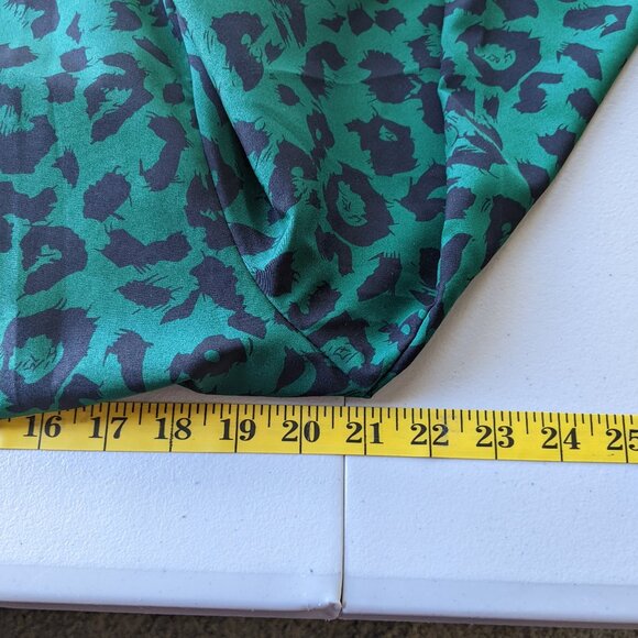 Leopard print dress with midi pleated skirt, lightweight wrinkle-free fabric - Picture 6 of 15